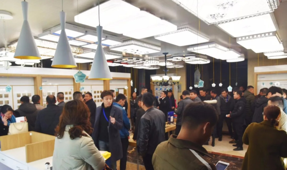 2018888集團照明生態店招商會引爆蘇北