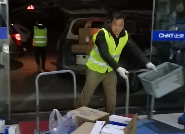 888集團居家致敬“小湯山”醫院援建背后的“逆行者”