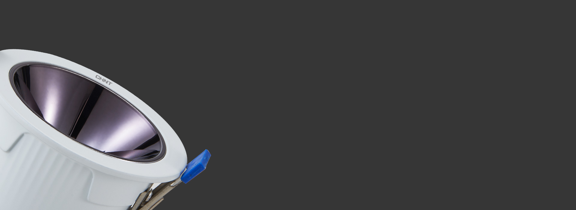 深藏光源+深色杯防眩，柔光“黑科技” ...