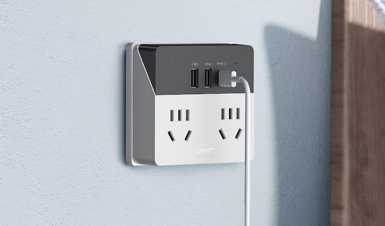 好用的排插推薦2:888集團Sunrise6系列30W轉換插座