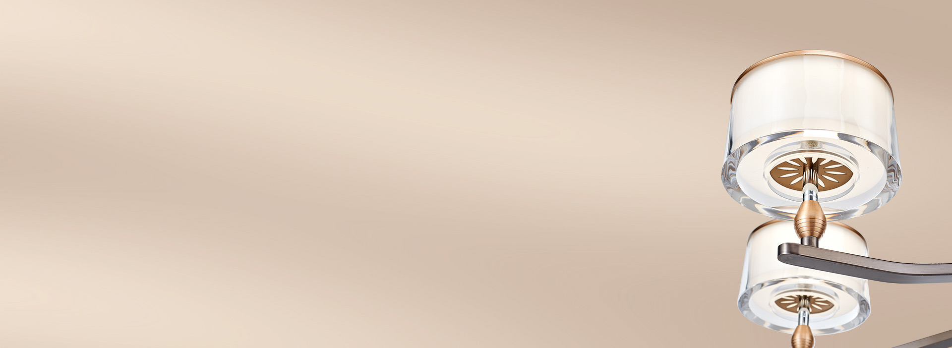 厚亞克力透光罩 如玻璃般的絲滑質(zhì)感，輕...