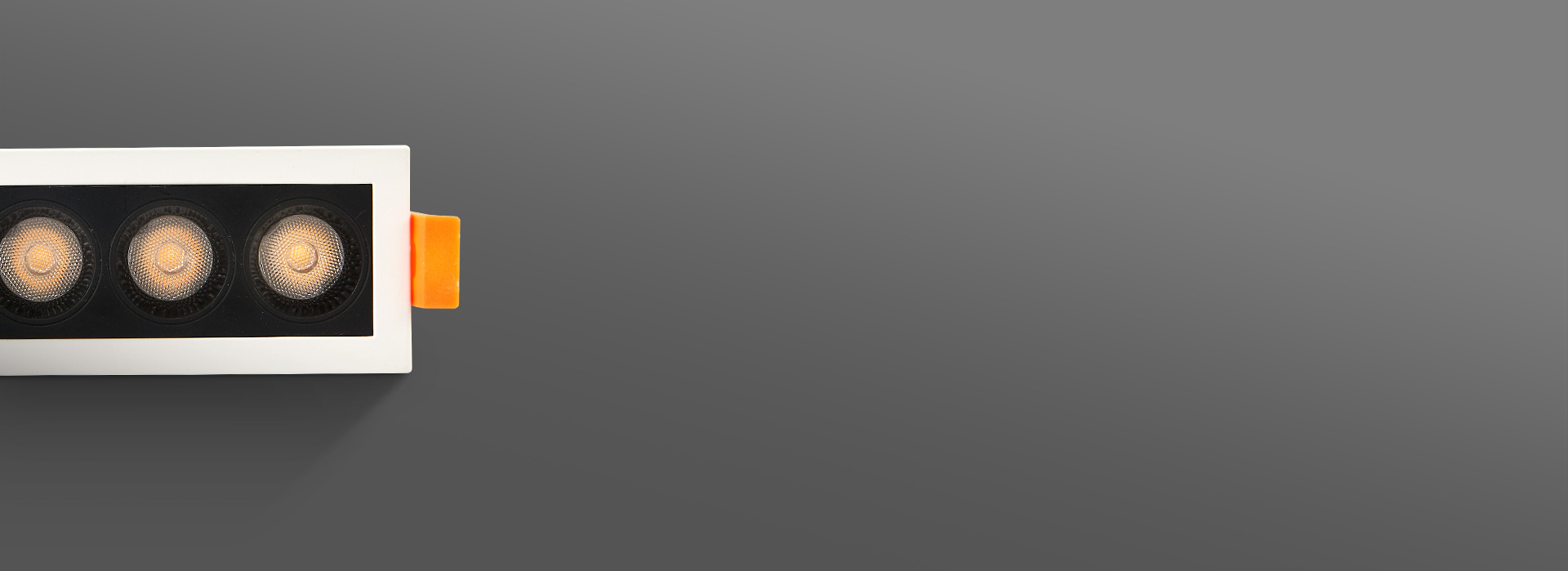 蜂窩式透鏡，光線均勻柔和 立體蜂窩透鏡...